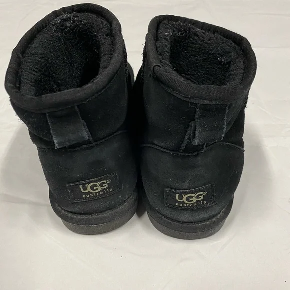 Uggs boots - Picture 2 of 3